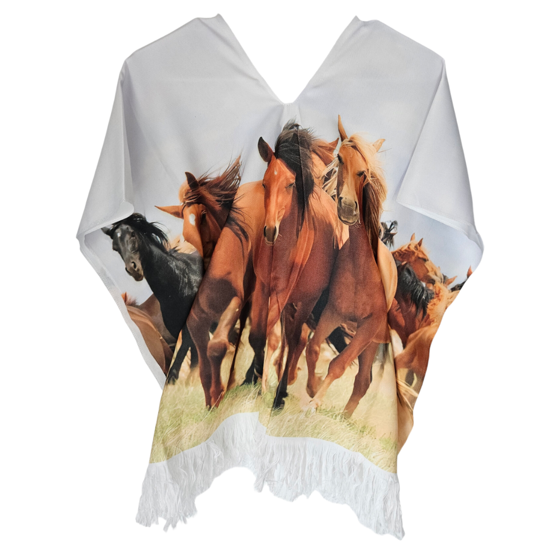 Discover the Magic of Authentic Elegance: Colombian Ponchos of Excellence, where Beauty intertwines with Quality, Dress with Style and Tradition!