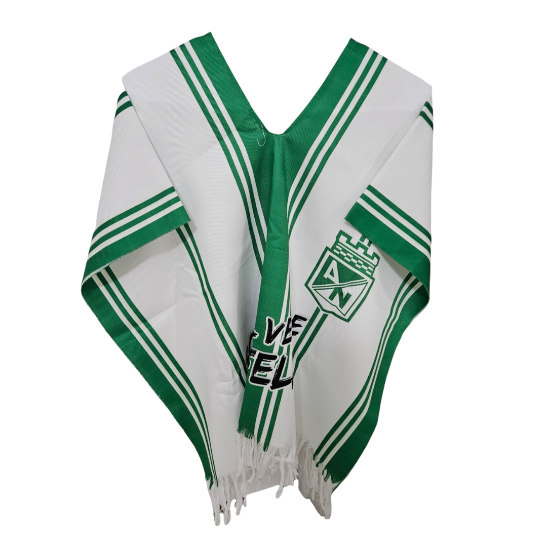 Discover the Magic of Authentic Elegance: Colombian Ponchos of Excellence, where Beauty intertwines with Quality, Dress with Style and Tradition!