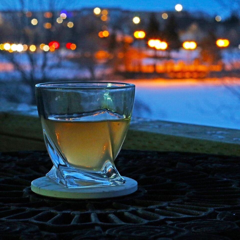 Krown Kitchen Crystal Whiskey Decanter Set w/ 4pcs Liquor Scotch