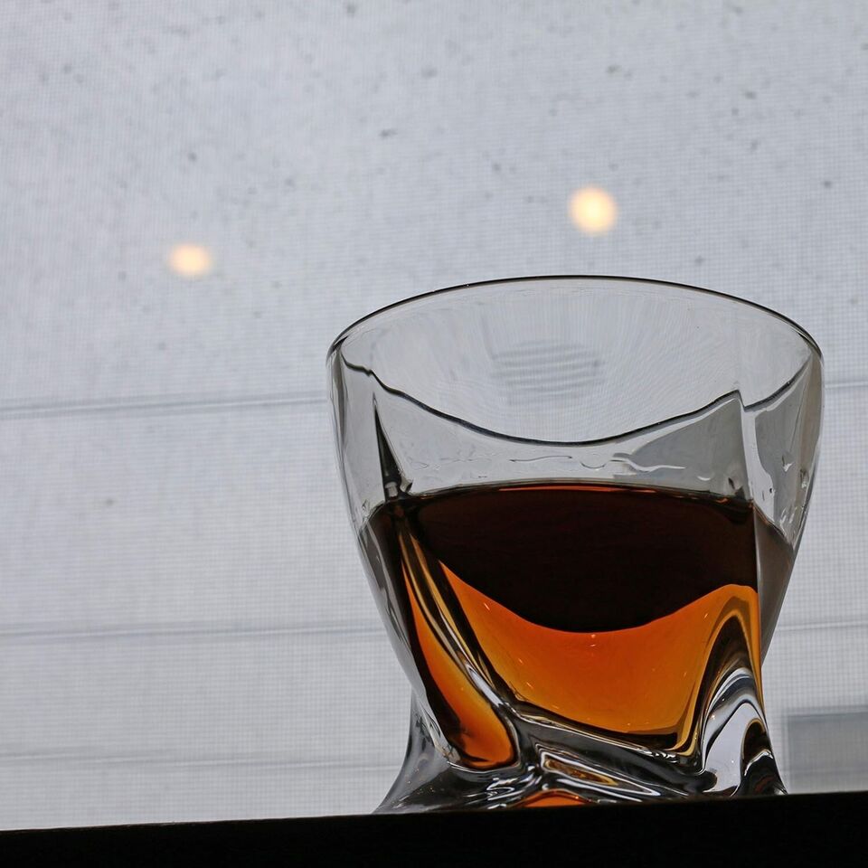 Krown Kitchen Crystal Whiskey Decanter Set w/ 4pcs Liquor Scotch